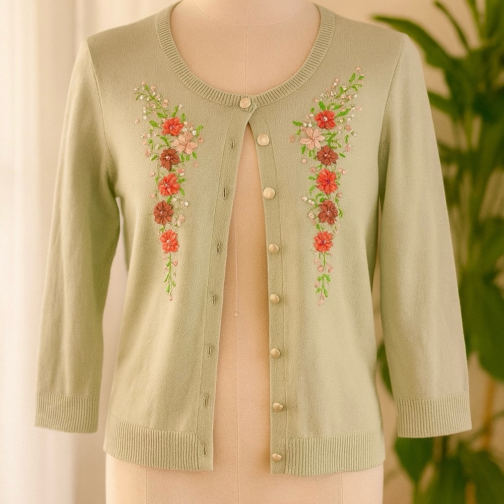 Vintage New York & Co Cardigan Green Button Up 3/4th Sleeve Size Small Embroider